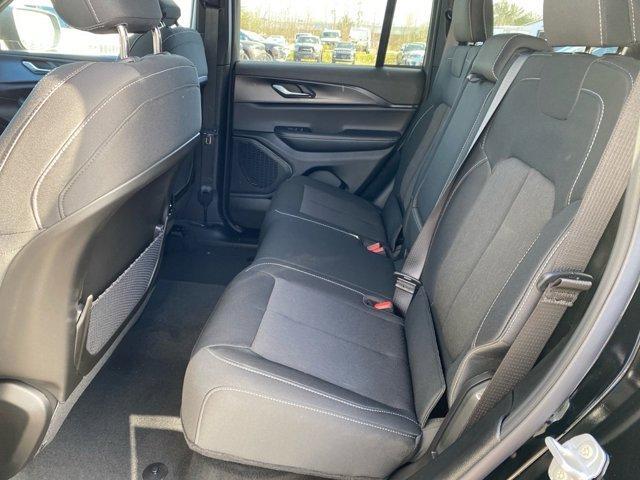 new 2025 Jeep Grand Cherokee car, priced at $39,977