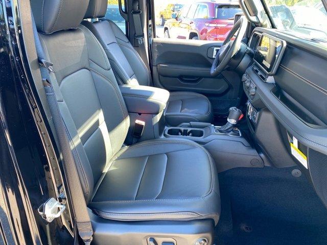 new 2025 Jeep Gladiator car, priced at $50,065