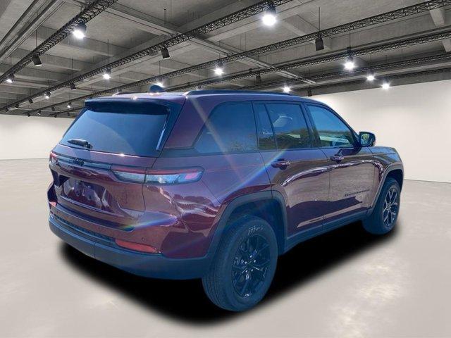 new 2025 Jeep Grand Cherokee car, priced at $42,710