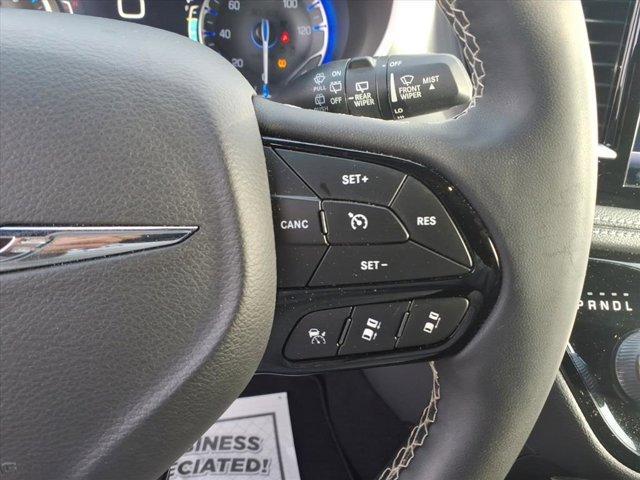 used 2022 Chrysler Pacifica car