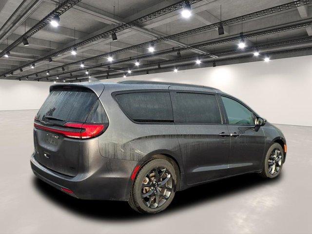 used 2022 Chrysler Pacifica car