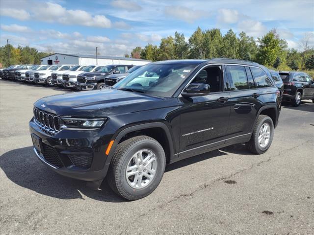 new 2025 Jeep Grand Cherokee car, priced at $39,925