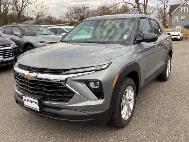 new 2025 Chevrolet TrailBlazer car, priced at $27,438