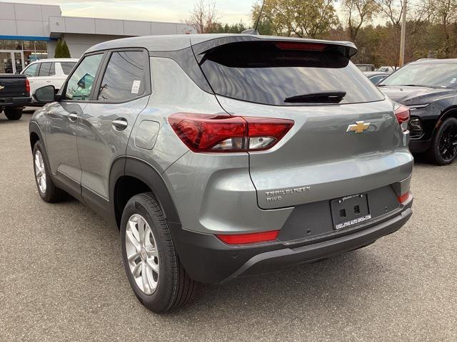 new 2025 Chevrolet TrailBlazer car, priced at $27,438