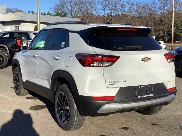 new 2025 Chevrolet TrailBlazer car, priced at $28,822