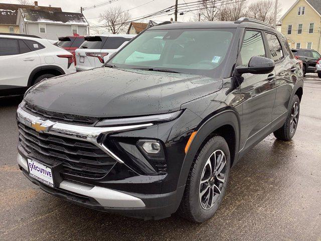 new 2025 Chevrolet TrailBlazer car, priced at $25,678