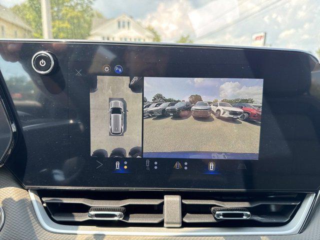 new 2026 Chevrolet Equinox car, priced at $33,061