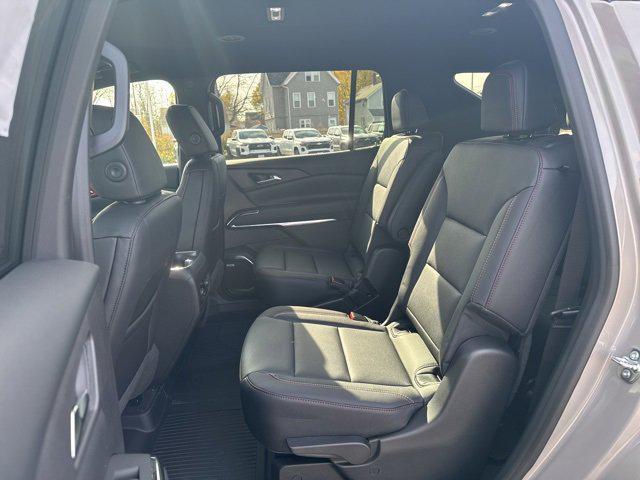 new 2026 Chevrolet Traverse car, priced at $53,679