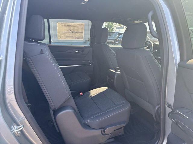 new 2025 Chevrolet Traverse car, priced at $42,902