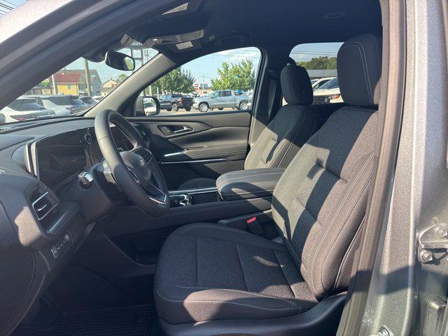 new 2025 Chevrolet Traverse car, priced at $42,902