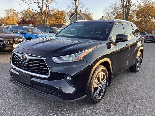 used 2020 Toyota Highlander car, priced at $32,258