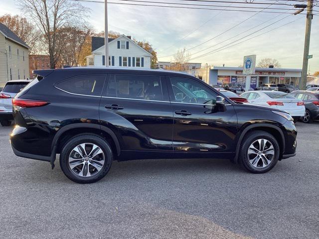 used 2020 Toyota Highlander car, priced at $32,258