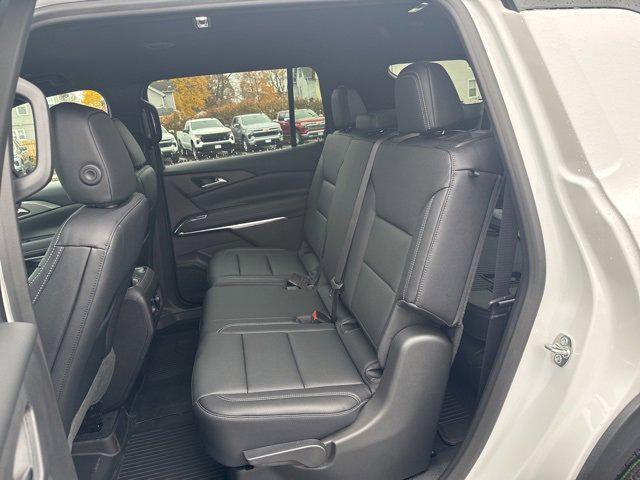 new 2026 Chevrolet Traverse car, priced at $46,424