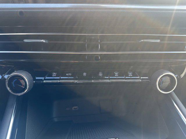 new 2026 Chevrolet Traverse car, priced at $44,340
