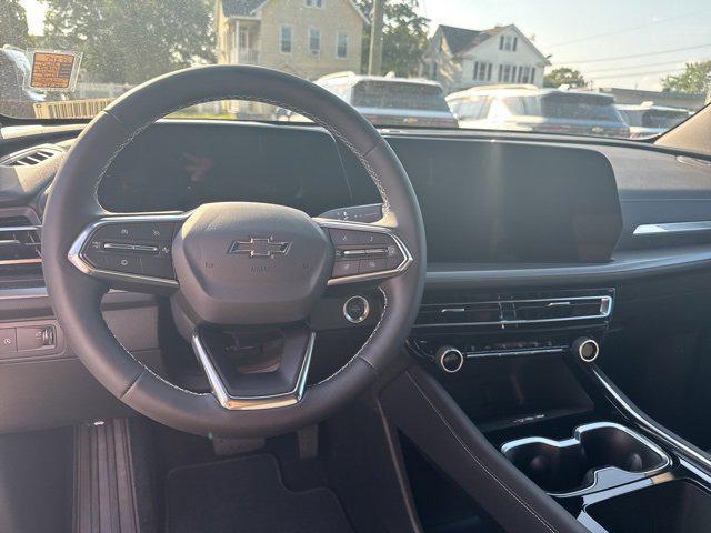 new 2025 Chevrolet Traverse car, priced at $42,437