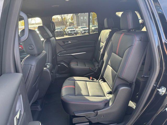 new 2026 Chevrolet Traverse car, priced at $57,019