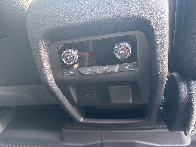 new 2026 Chevrolet Traverse car, priced at $57,019