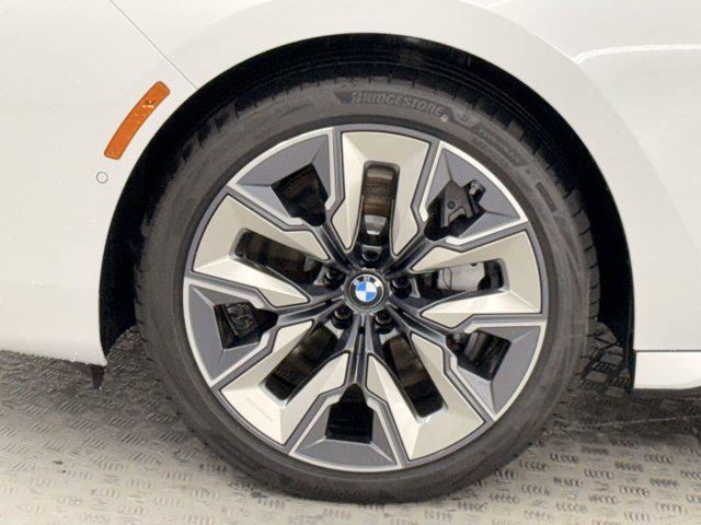 new 2025 BMW 760 car, priced at $134,985