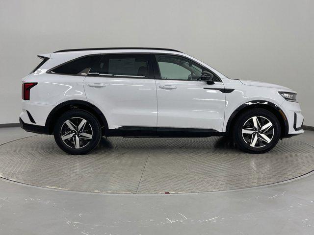 used 2023 Kia Sorento car, priced at $26,998