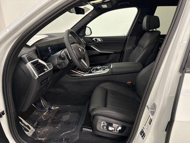 new 2025 BMW X7 car, priced at $119,910