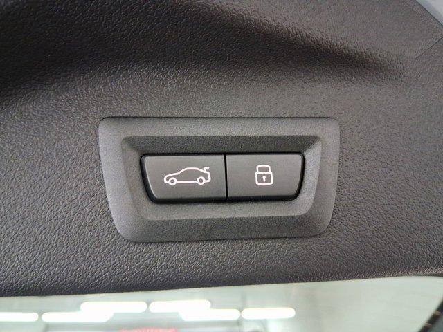 new 2026 BMW X7 car, priced at $99,275