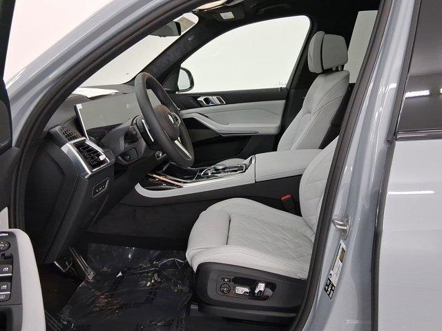 new 2026 BMW X7 car, priced at $99,275