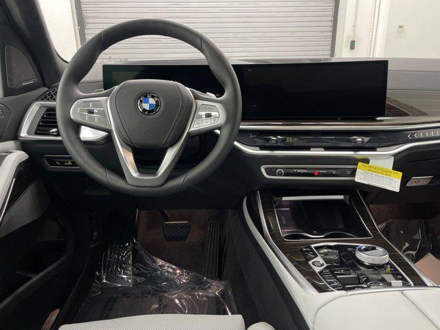 new 2025 BMW X7 car, priced at $94,100