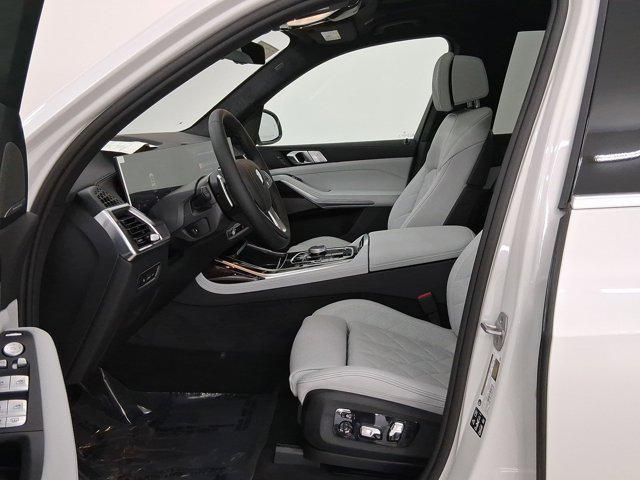 new 2026 BMW X7 car, priced at $96,285