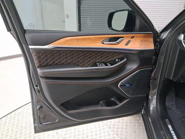 used 2022 Jeep Grand Cherokee car, priced at $33,998