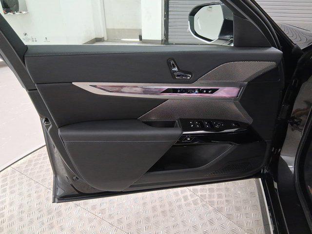 new 2025 BMW i7 car, priced at $111,430