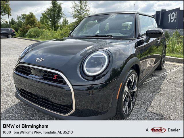 used 2025 MINI Hardtop car, priced at $36,595