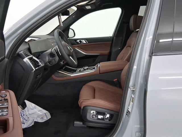 new 2026 BMW X7 car, priced at $102,035