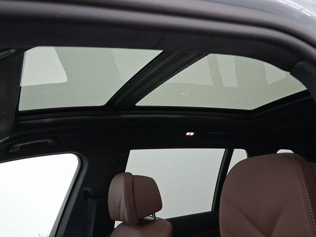 new 2026 BMW X7 car, priced at $102,035