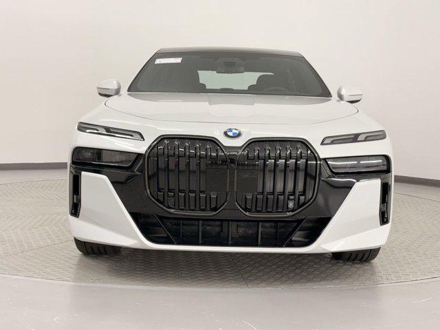 new 2025 BMW 760 car, priced at $135,305