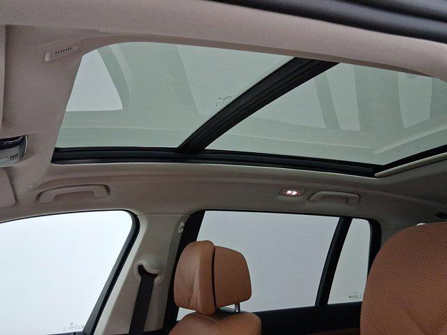 new 2026 BMW X7 car, priced at $98,285