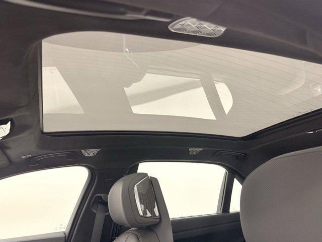 new 2025 BMW 760 car, priced at $138,335