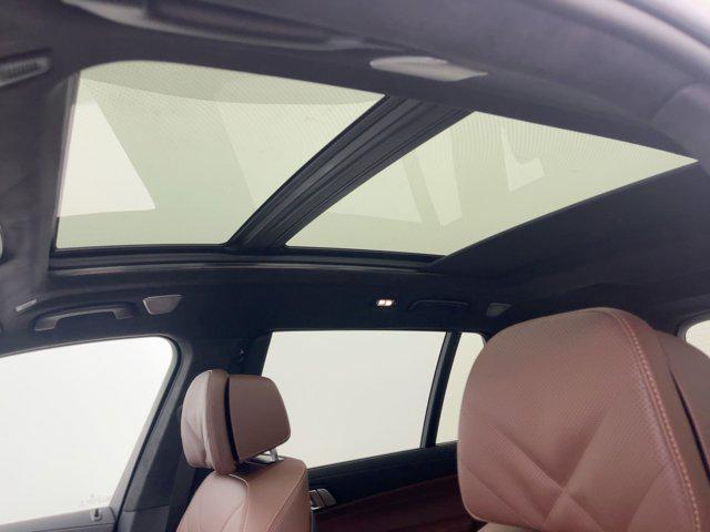 new 2026 BMW X7 car, priced at $104,285