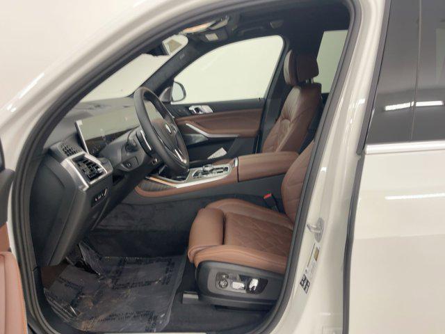 new 2026 BMW X7 car, priced at $104,285