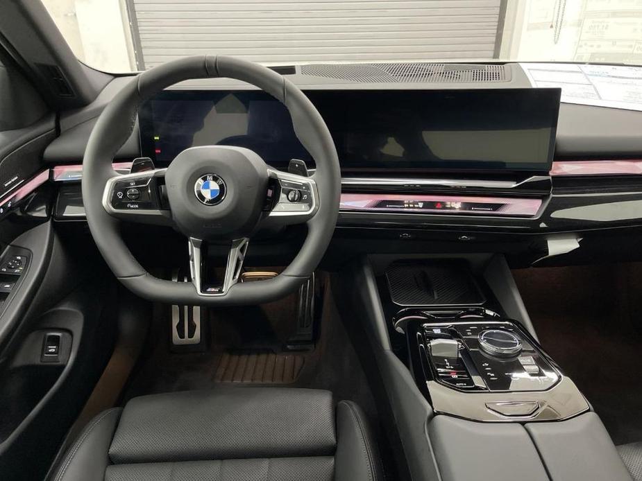 new 2024 BMW 540 car, priced at $73,115