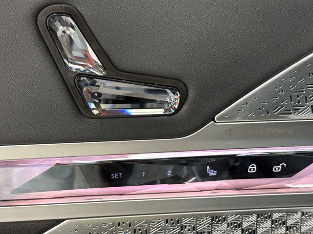 new 2025 BMW 760 car, priced at $141,935