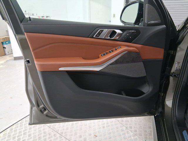 new 2026 BMW X7 car, priced at $103,985