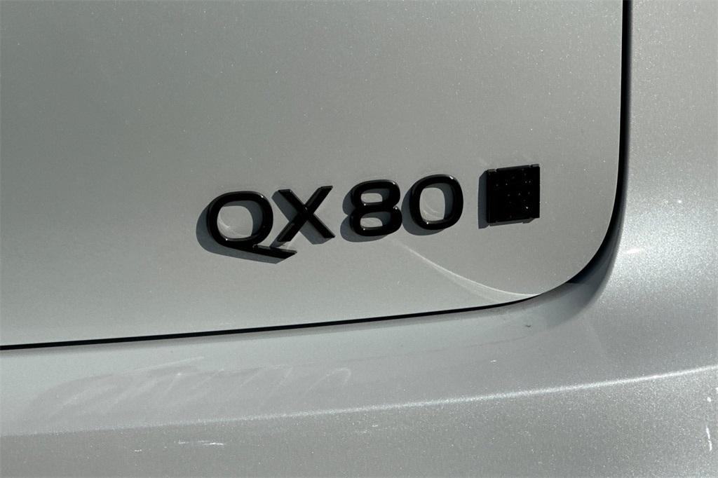 new 2025 INFINITI QX80 car, priced at $109,900