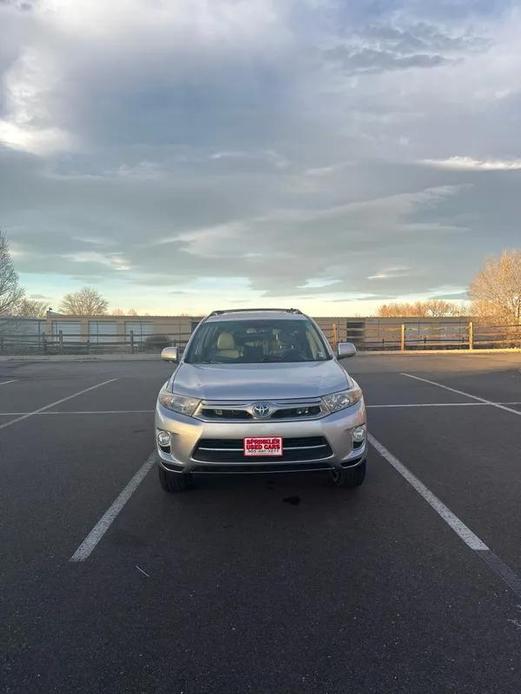 used 2011 Toyota Highlander Hybrid car, priced at $9,998