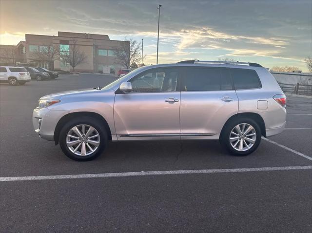 used 2011 Toyota Highlander Hybrid car, priced at $9,998