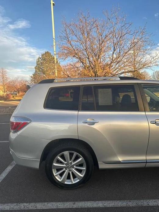 used 2011 Toyota Highlander Hybrid car, priced at $9,998