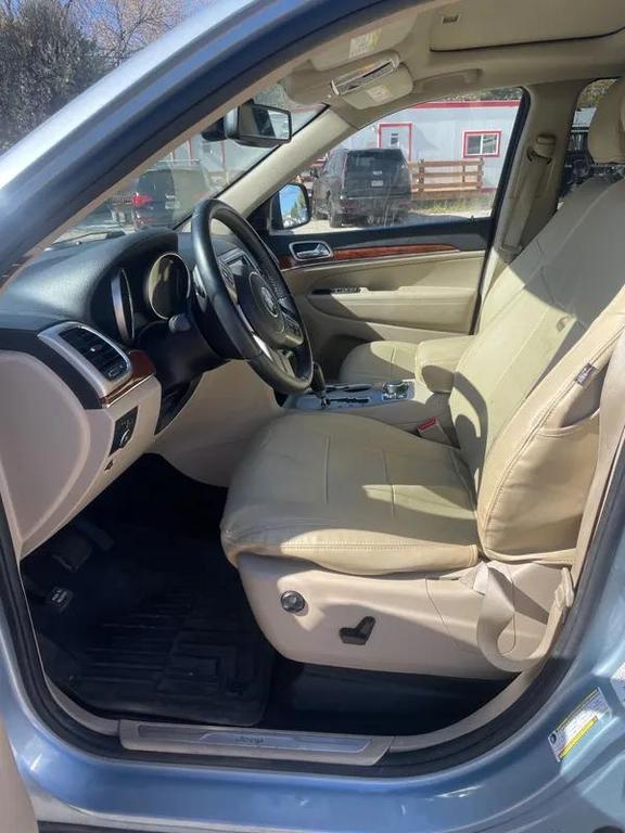 used 2013 Jeep Grand Cherokee car, priced at $10,998