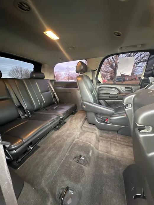 used 2008 Cadillac Escalade car, priced at $10,998