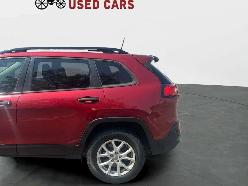 used 2016 Jeep Cherokee car, priced at $9,498