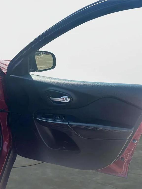 used 2016 Jeep Cherokee car, priced at $9,498