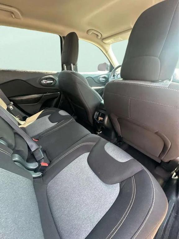 used 2016 Jeep Cherokee car, priced at $9,498